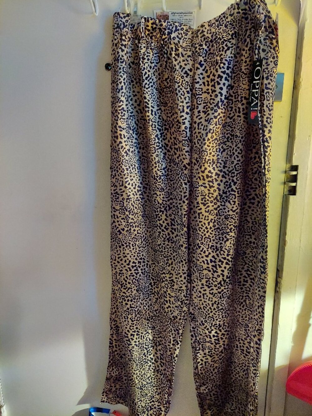 Oppa! Leopard Print pants, elastic waist, inseam 30, size 1X